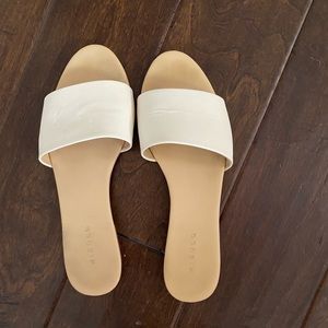 Nisolo Isla Slide in Bone. Used condition.